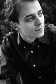 1c330-albertoblanconegro